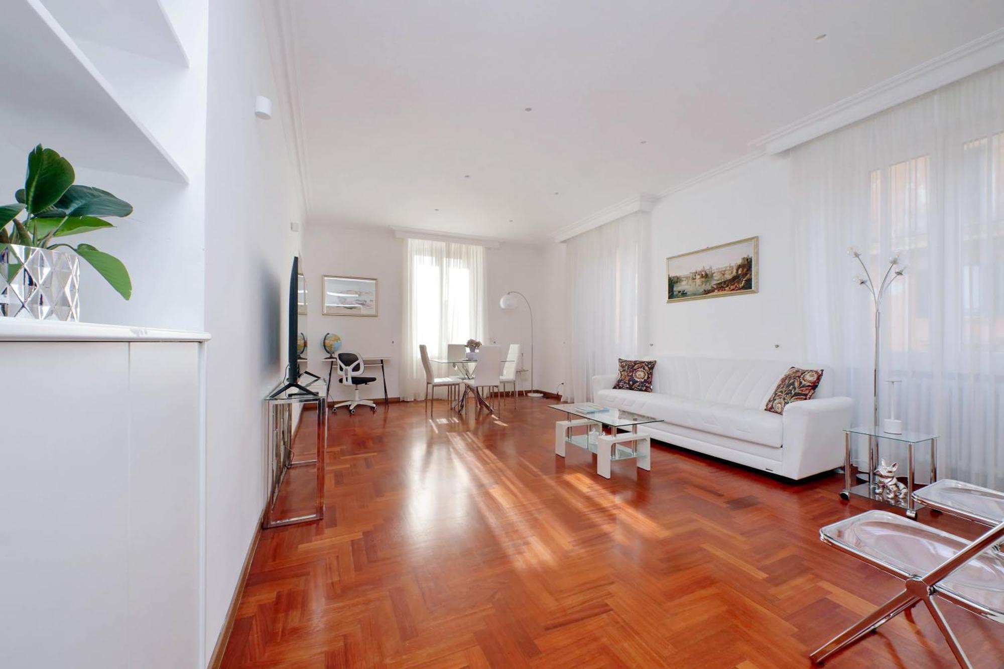Apartamento Elegant And Spacious Apartment, Vespasiano 9