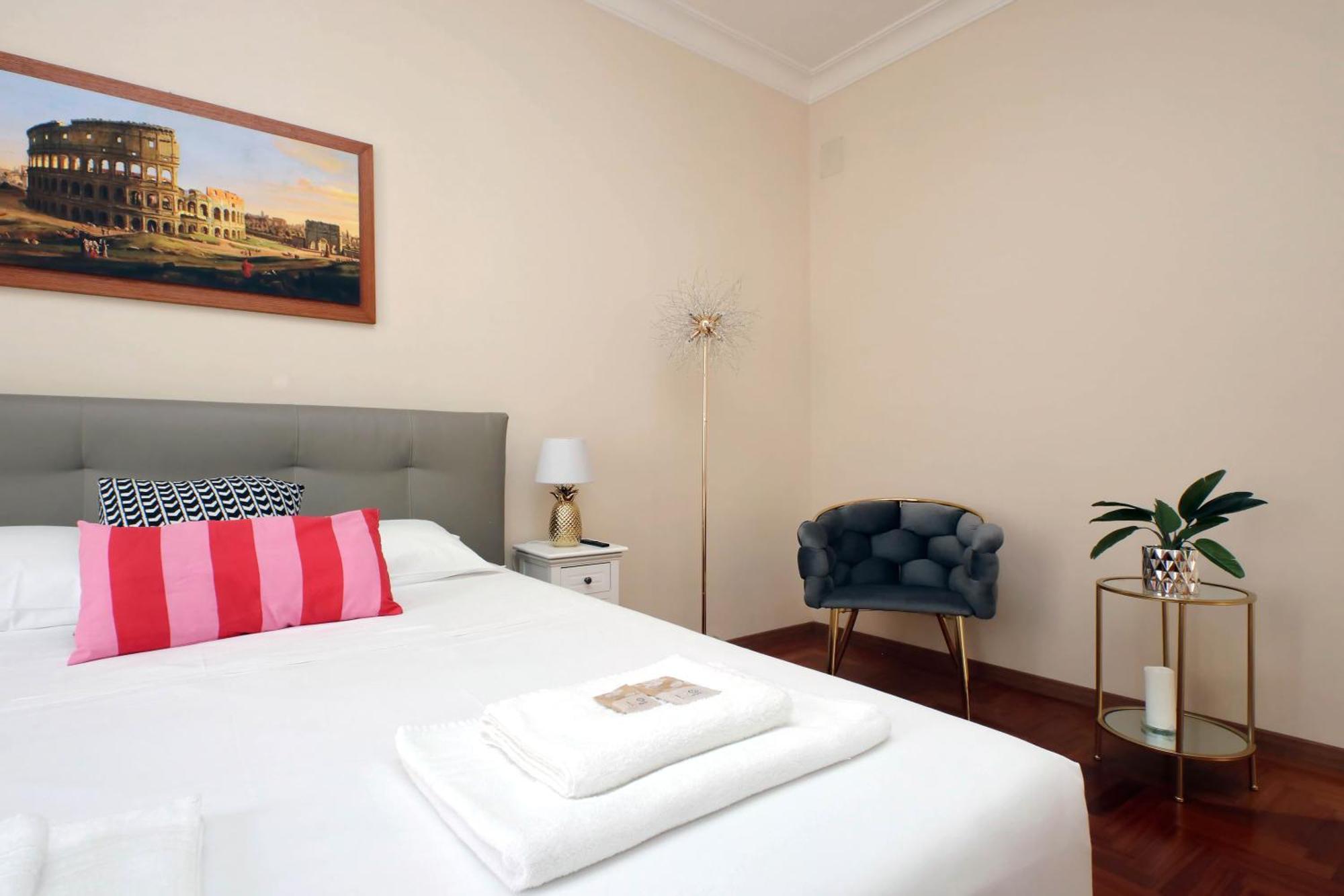 Elegant And Spacious Apartment, Vespasiano 9 Apartamento Roma